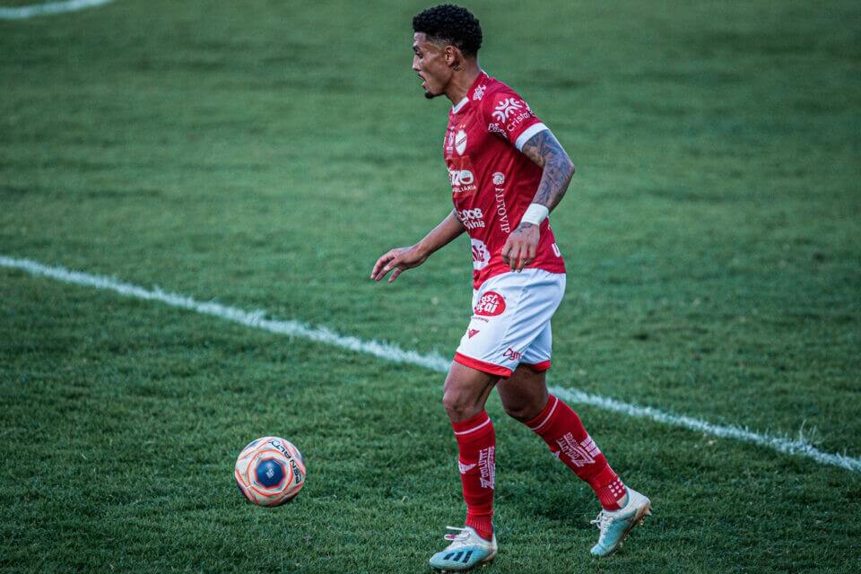 Empresário confirma sondagem do Vasco em lateral-esquerdo do Vila Nova