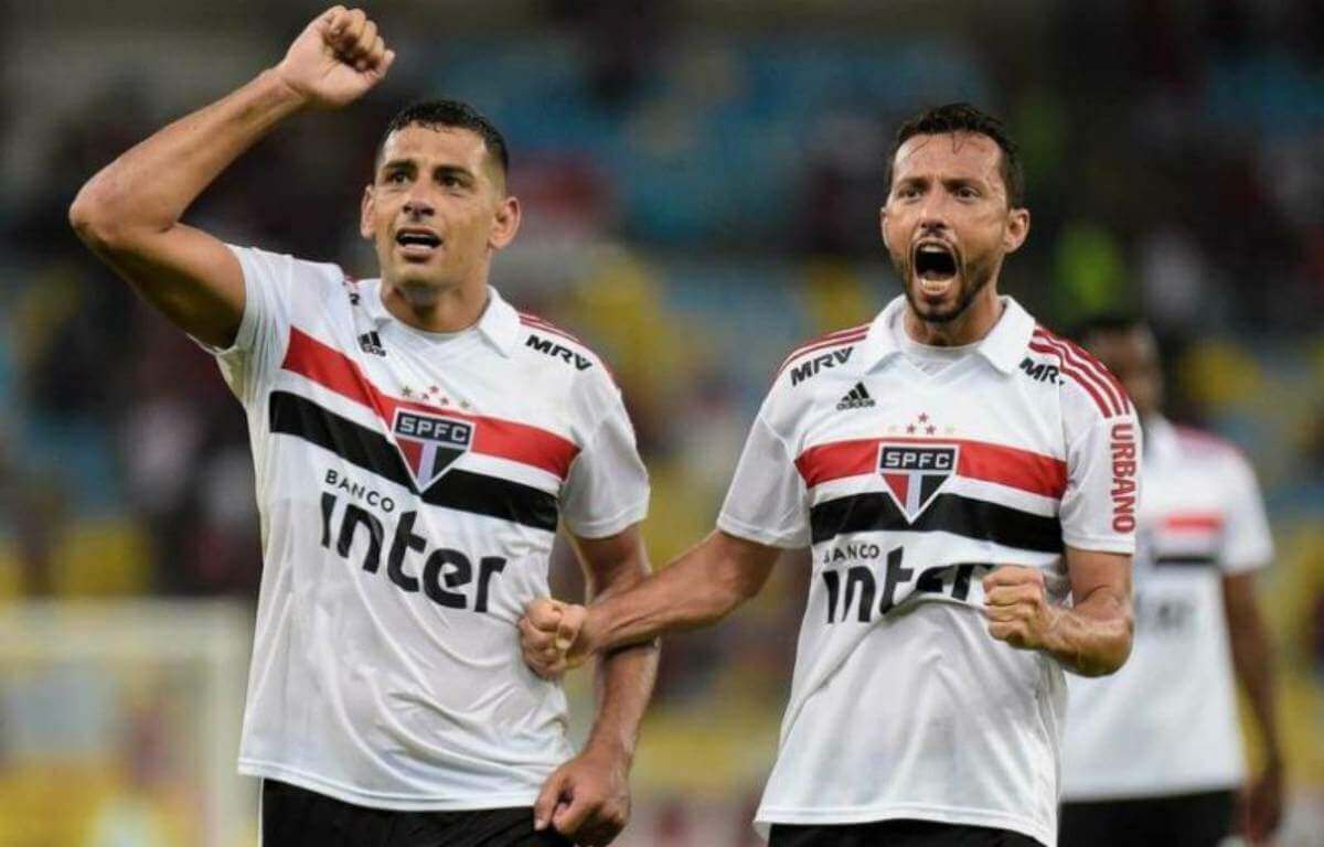 Nenê tem feito contato e faz lobby para acerto de Diego Souza com o Vasco