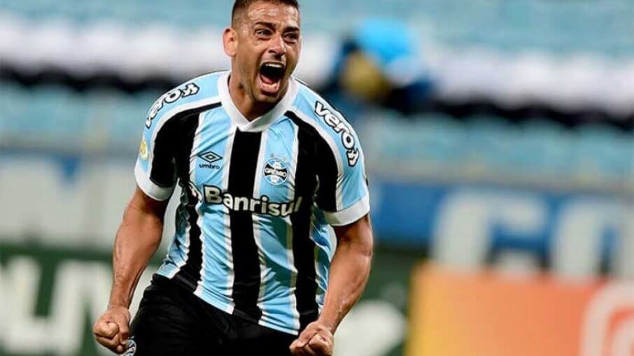 Presidente do Sport nega que Diego Souza tenha solicitado jogadores e fala de desejo da família do atleta em permanecer no Rio