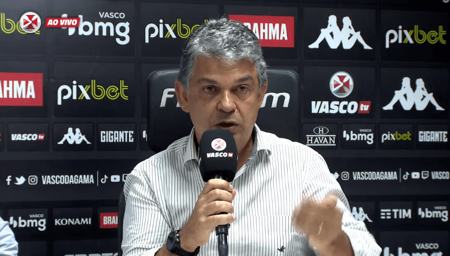 Sem Diretor, Carlos Brazil vai comandar o futebol vascaíno no momento