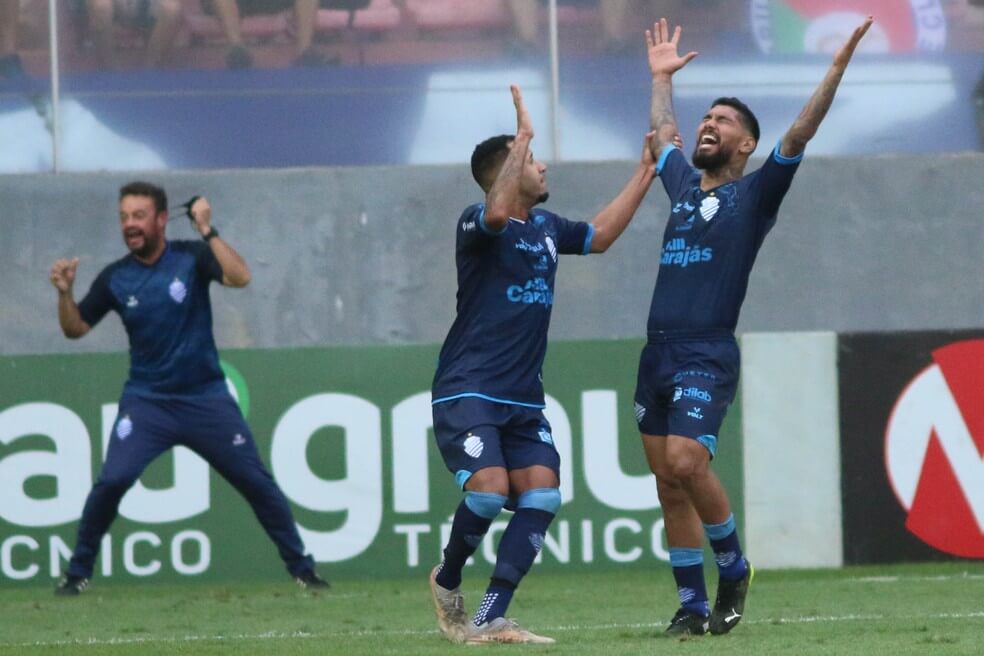 Vasco pretende anunciar seus primeiros reforços nesta semana