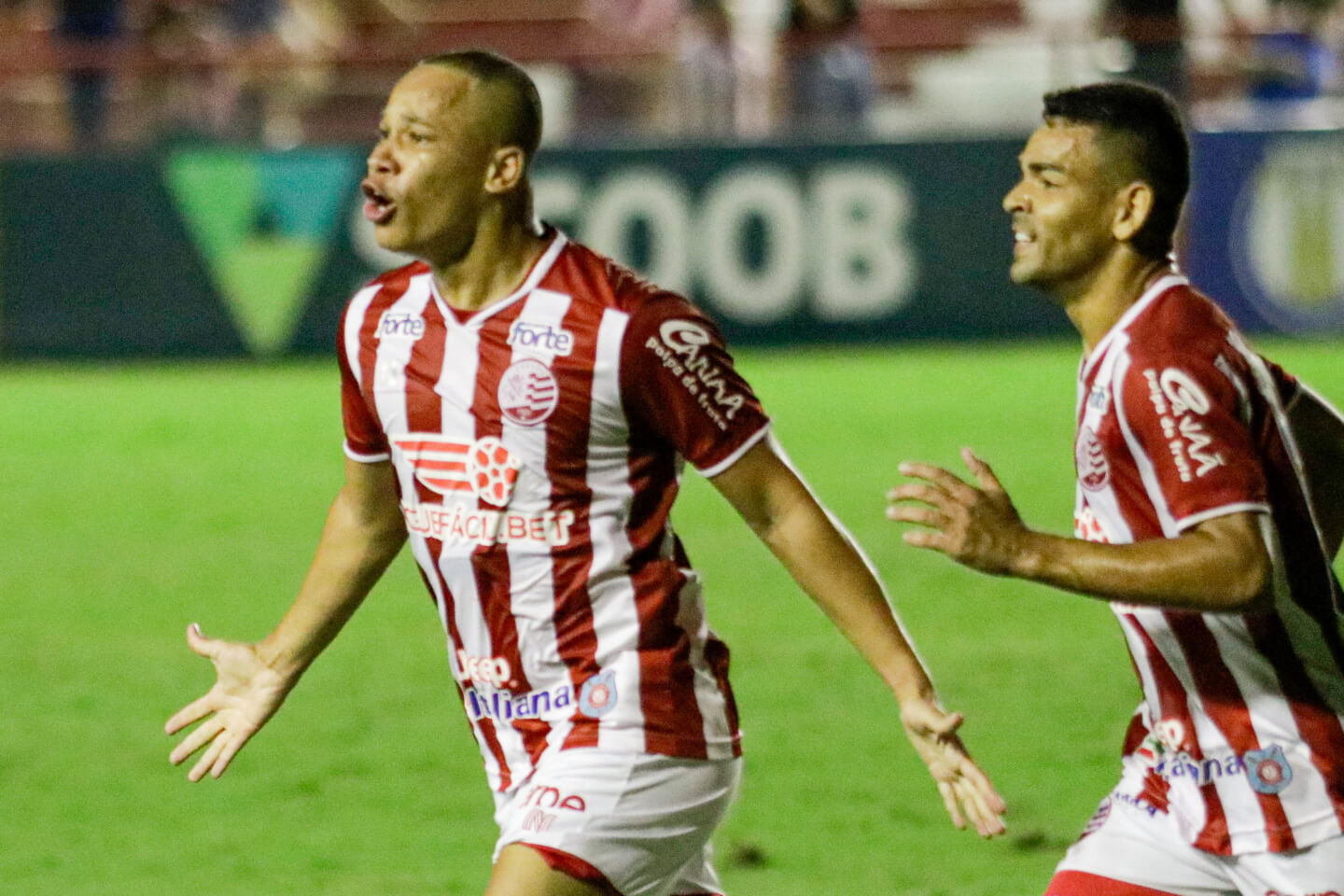 Vasco tenta a contratação de Caio Dantas