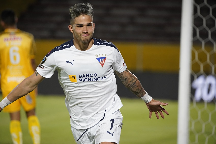 Luís Amarilla está entre o retorno no começo de janeiro e a vontade de ser jogador do Vasco