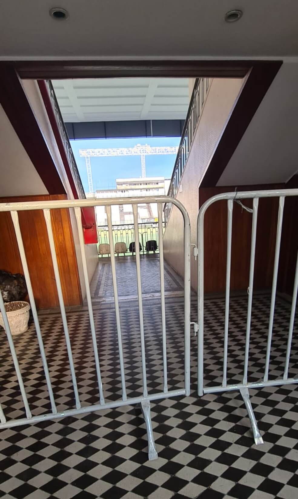 Sócios do Vasco relatam terem sido impedidos de entrar em São Januário; diretoria alega erro