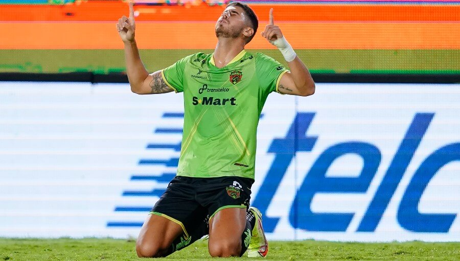 Vasco tem interesse em atacante ex-Botafogo