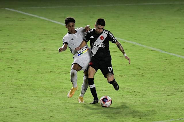 Confira a provável escalação do Vasco para enfrentar o Botafogo