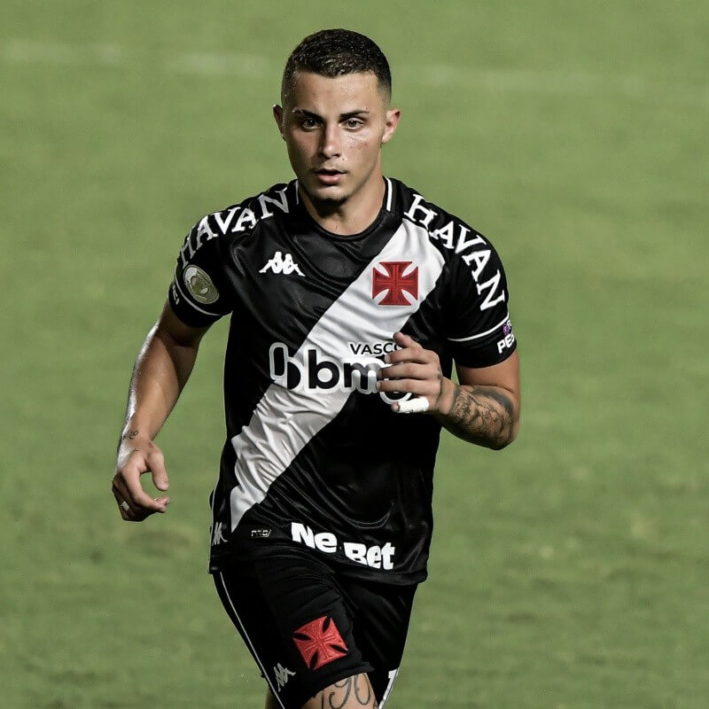 Inter tem negociação avançada com Bruno Gomes e pode enviar jogadores ao Vasco, diz jornalista