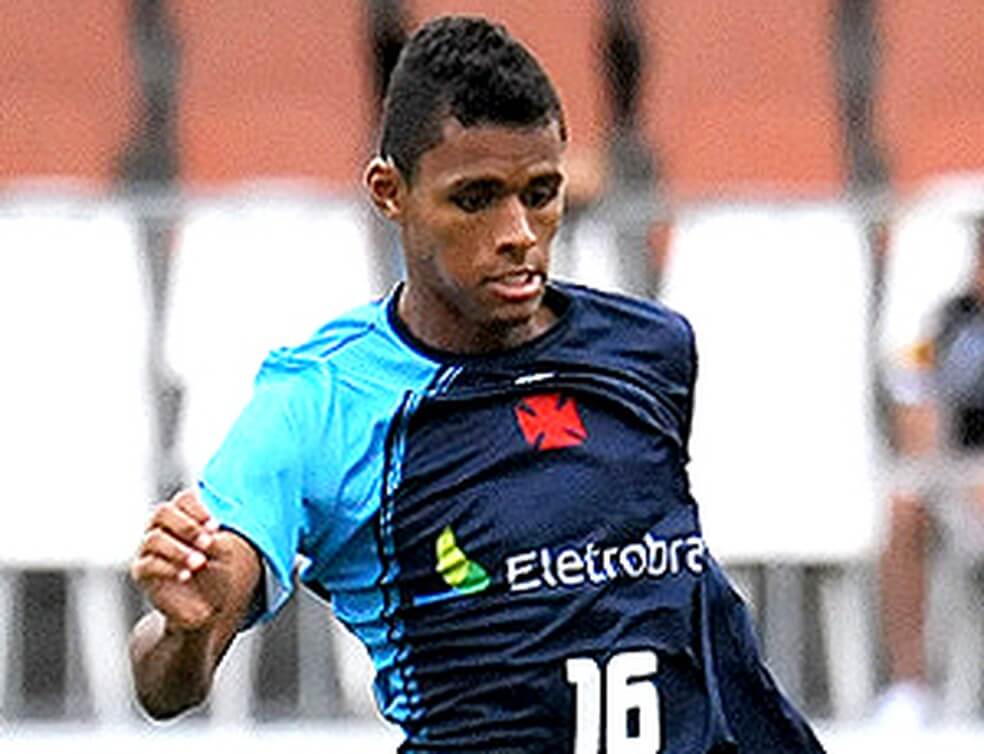 Ex-jogador do Vasco é preso por extorsão e associação criminosa