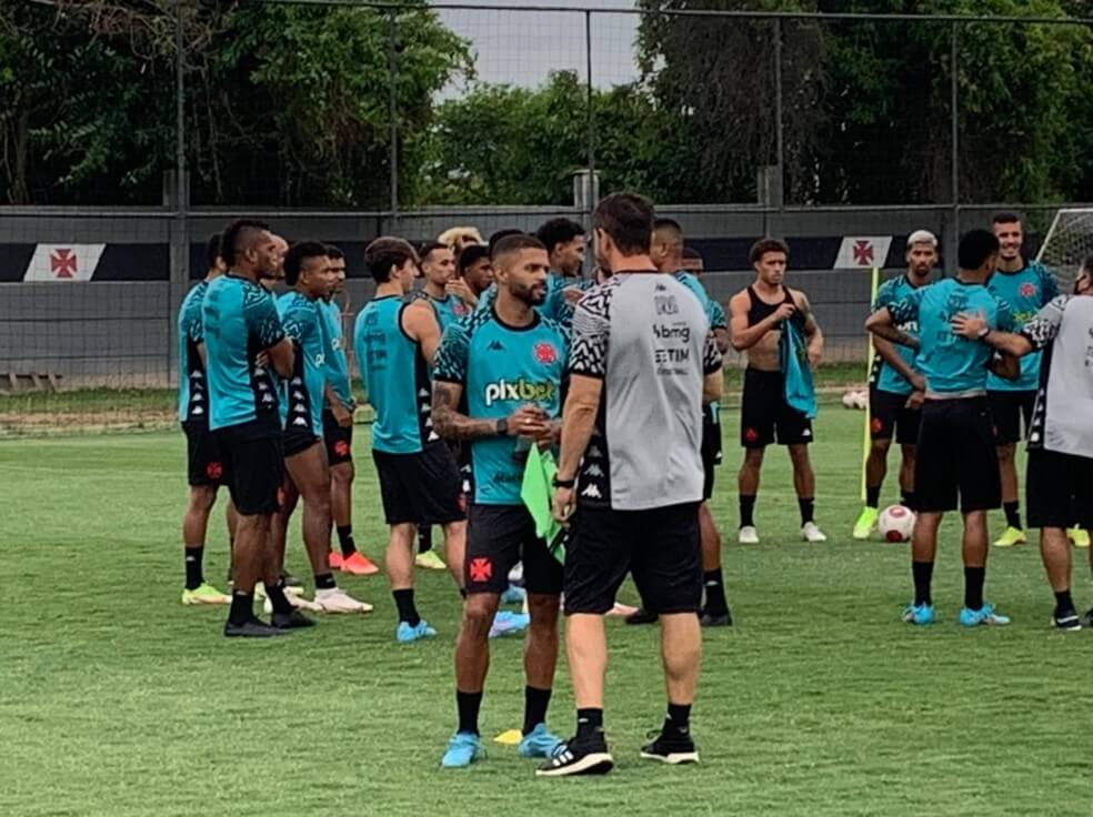 Yuri e Vitinho podem estar a disposição do Vasco na estreia da Copa do Brasil