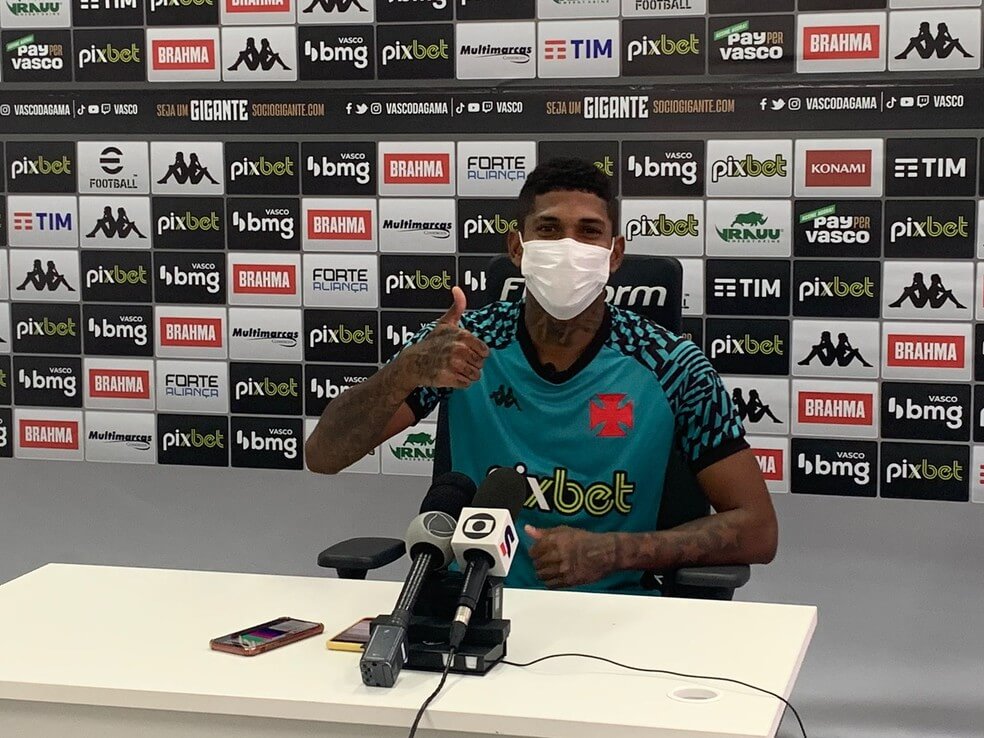 Em boa fase, Raniel afirma: “É um combustível a mais defender o Vasco”