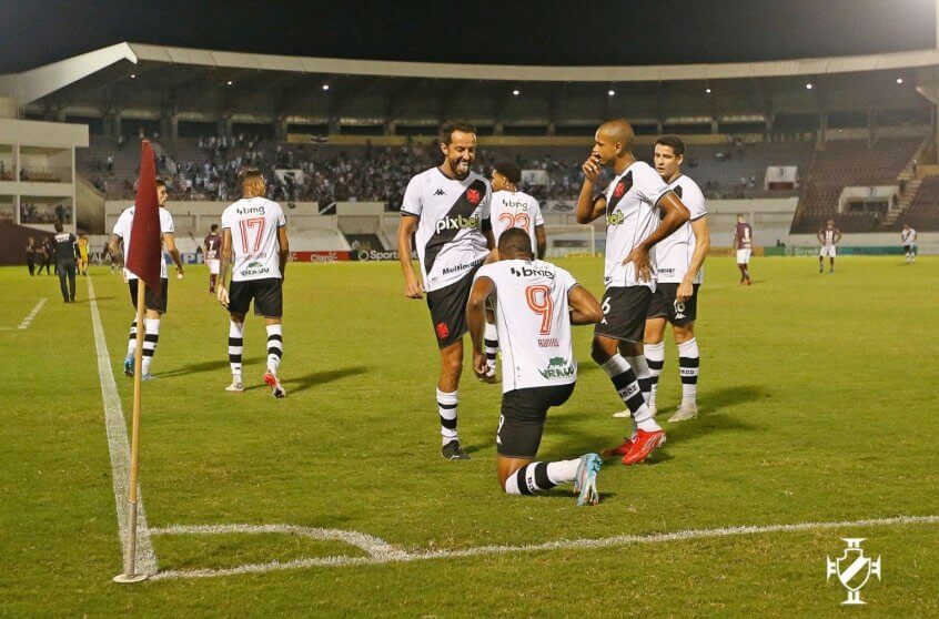 Nenê e Raniel são quem mais participaram de gols no Vasco