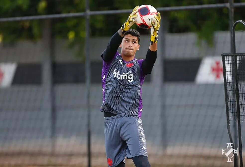 Goleiro retorna ao Vasco e deve ser emprestado novamente