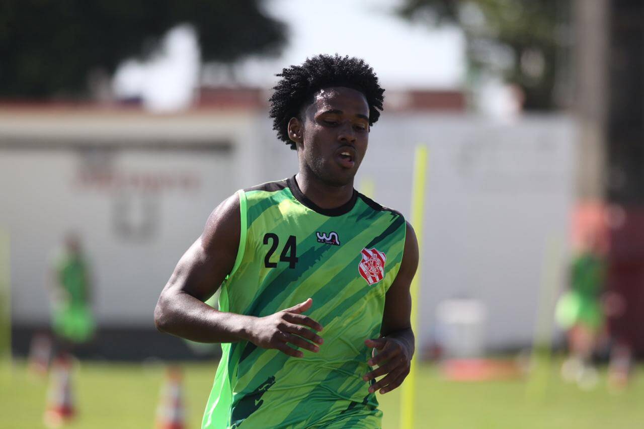 Vasco acerta com atacante Lucas Oliveira, destaque do Carioca