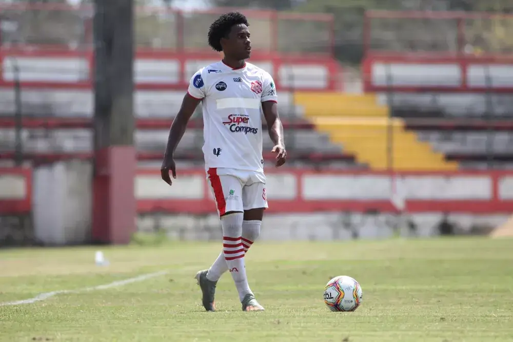 Bangu anuncia transferência de Lucas Oliveira para o Vasco