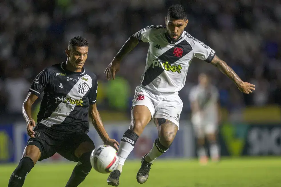 Vasco lamenta acusação de racismo, e Yuri Lara reforça: “Não tem nada a ver, é o latido”