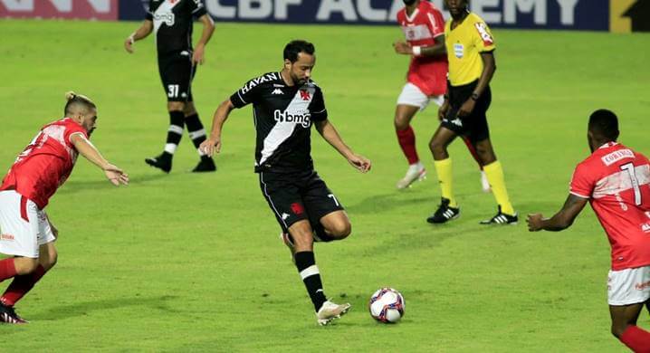 Vasco sofre pressão do CRB e empata novamente na Série B