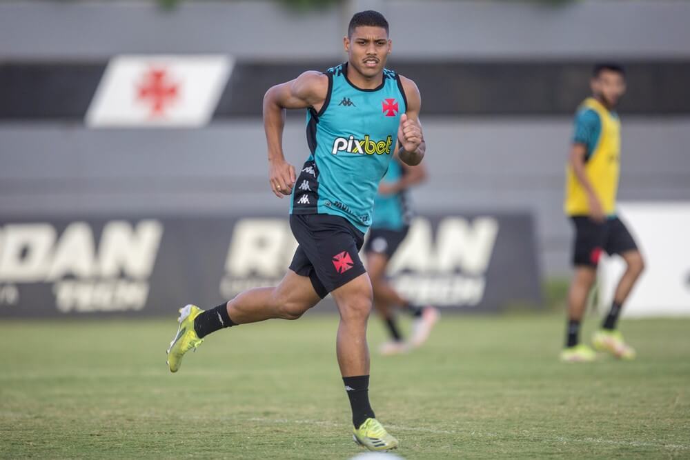 Zé Ricardo terá mais dois jogadores a disposição contra o Bahia