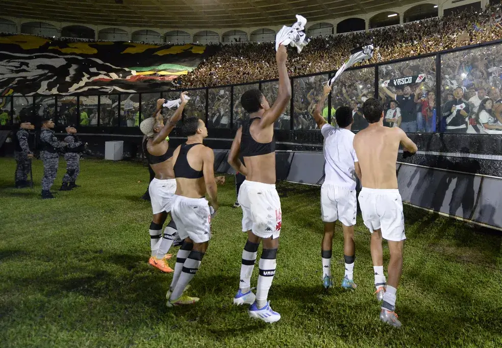 Vasco segue invicto no Brasileiro