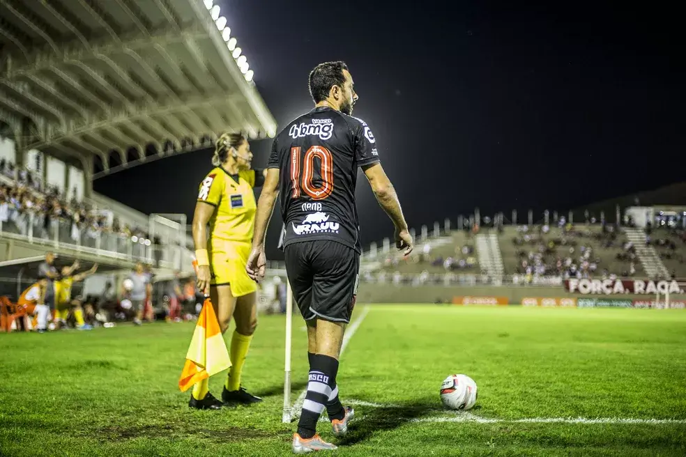 Na Série B, Vasco ainda não marcou sem participação de Nenê