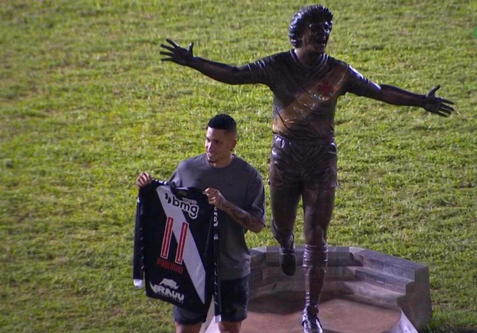 Paulinho abre o jogo e fala sobre possibilidade de voltar ao Vasco