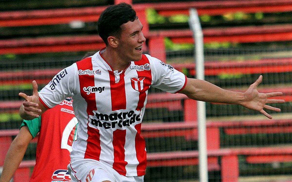 Atacante que está na mira de clube europeu entra no radar do Vasco