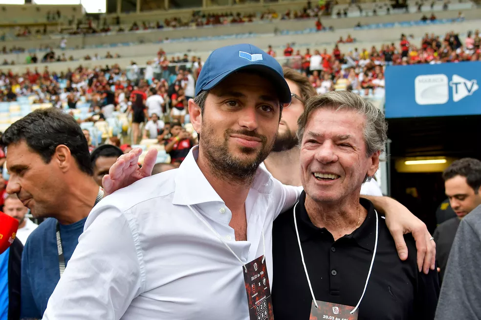 Grupo de VPs e aliados de Salgado no Vasco pedem transparência na negociação com a 777