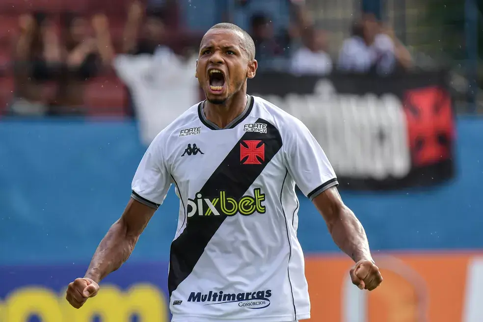 Em famoso jogo de 6 pontos, Edimar aponta Grêmio como concorrente direto ao acesso