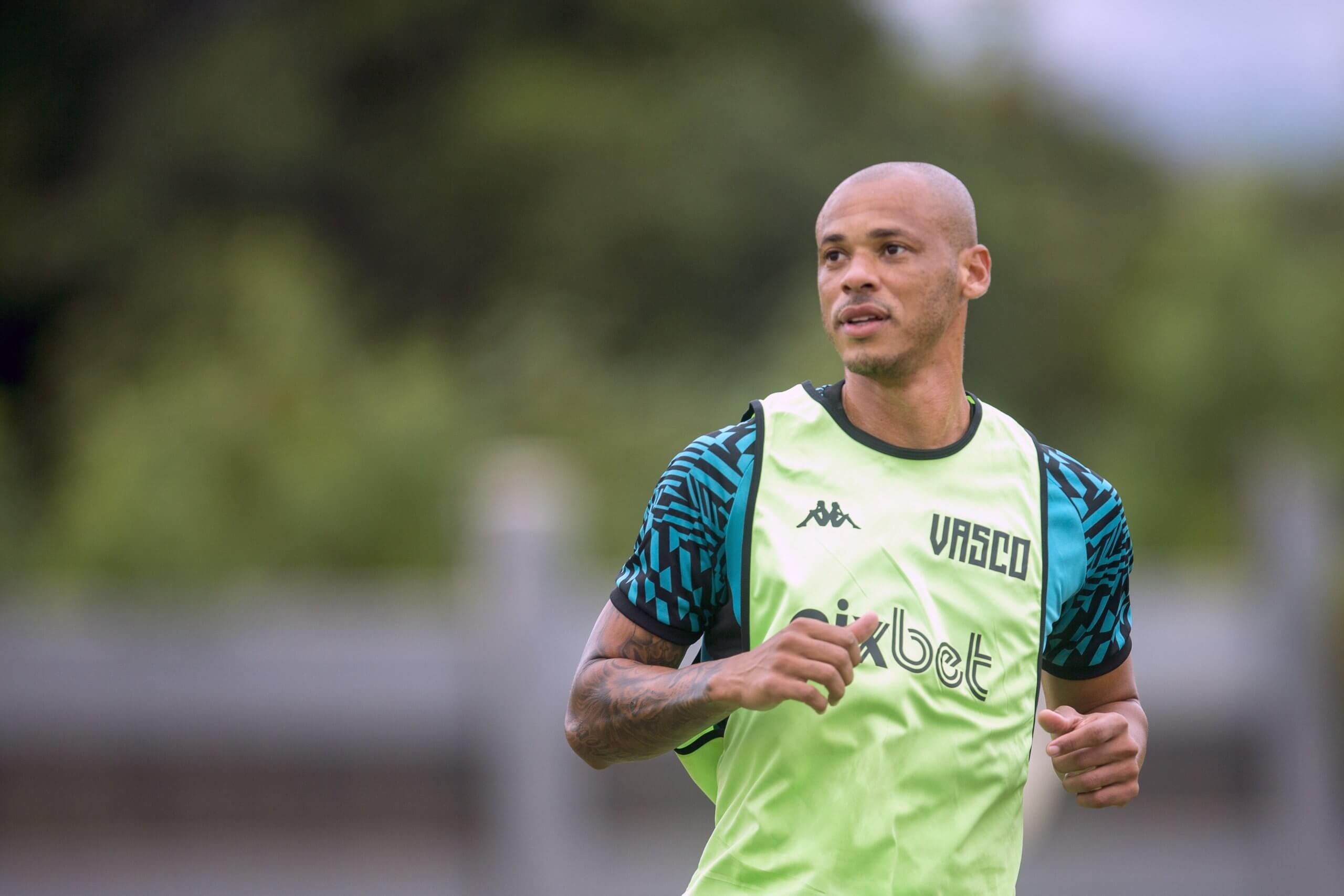 Anderson Conceição parabeniza torcida e fala sobre empate: "Tivemos pontos positivos"