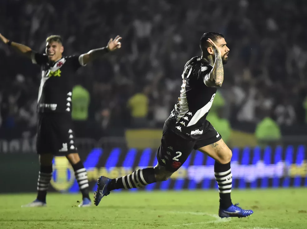 Com Vasco invicto na Série B, Quintero afirma: “A gente aprendeu a jogar a Série B”