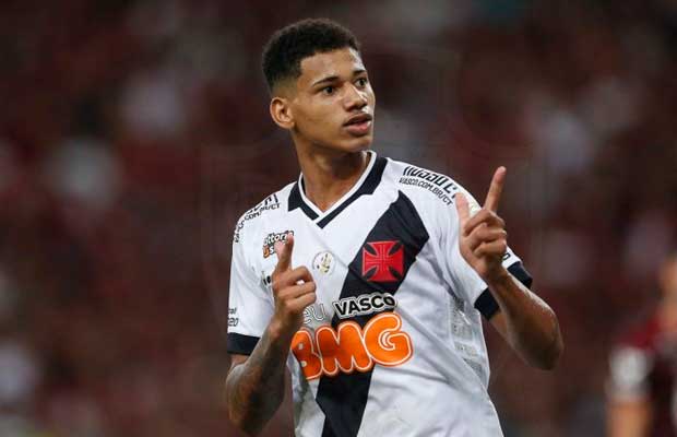Cria do Vasco, Marrony pode voltar ao futebol Brasileiro