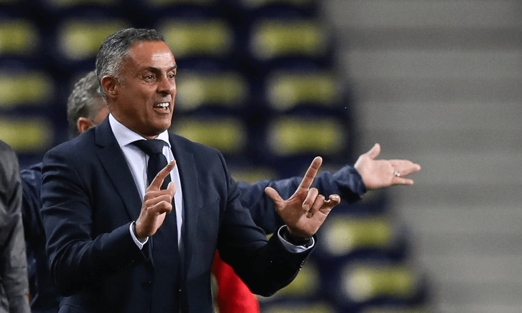 Oferecido ao Vasco, José Gomes tem desejo de trabalhar no Brasil e elogia o Cruzmaltino