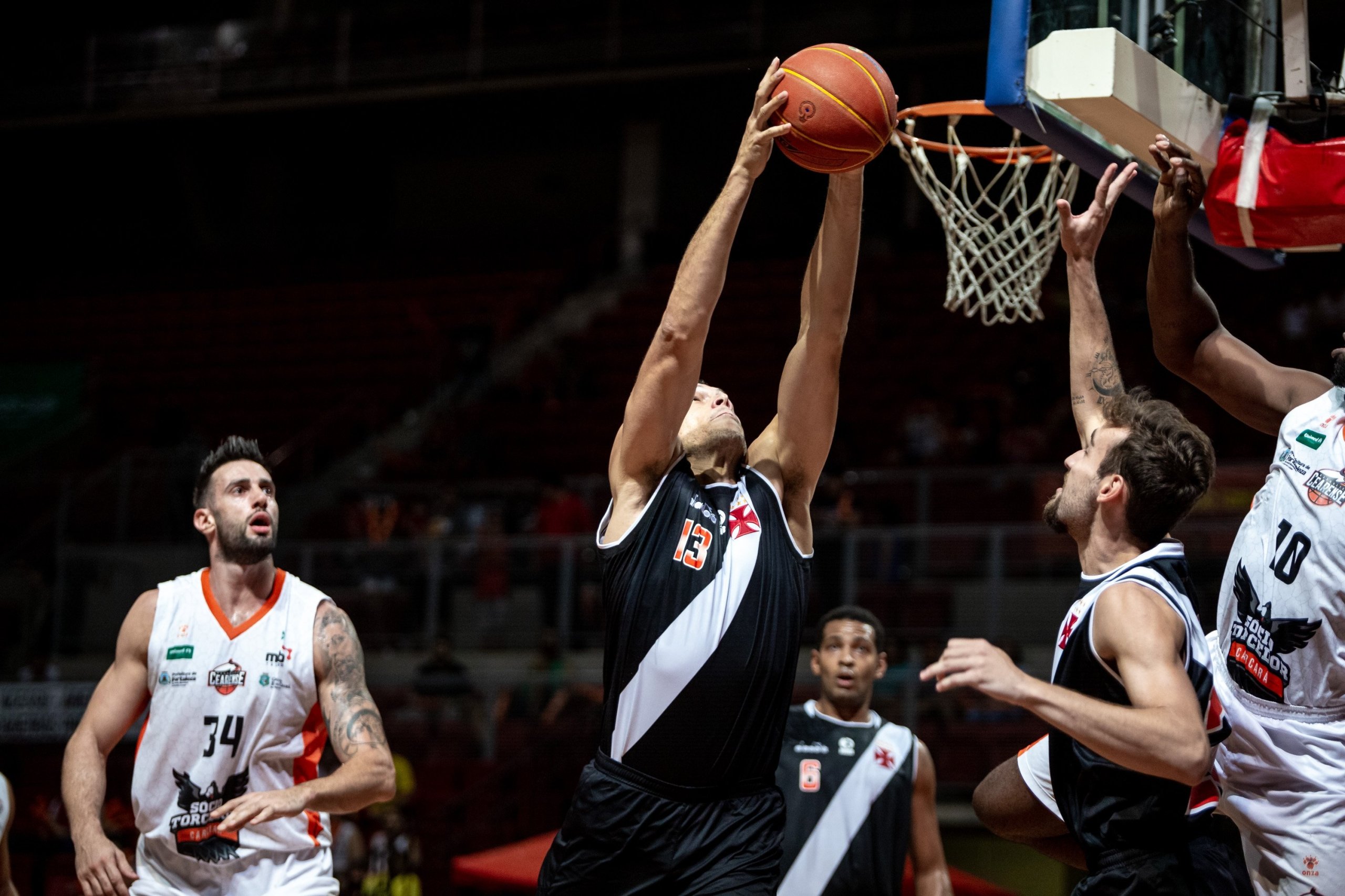 Tudo sobre o retorno do basquete do Vasco