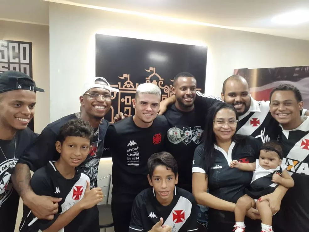 Torcedores marcam presença em evento com jogadores no Rio