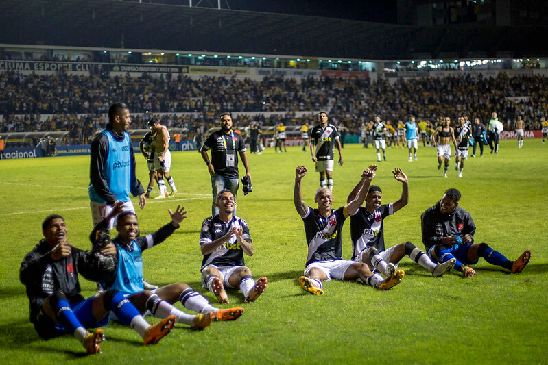 Jogadores puxam o Casaca