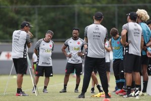 Confira quem assume o comando do Vasco após queda de Maurício Souza