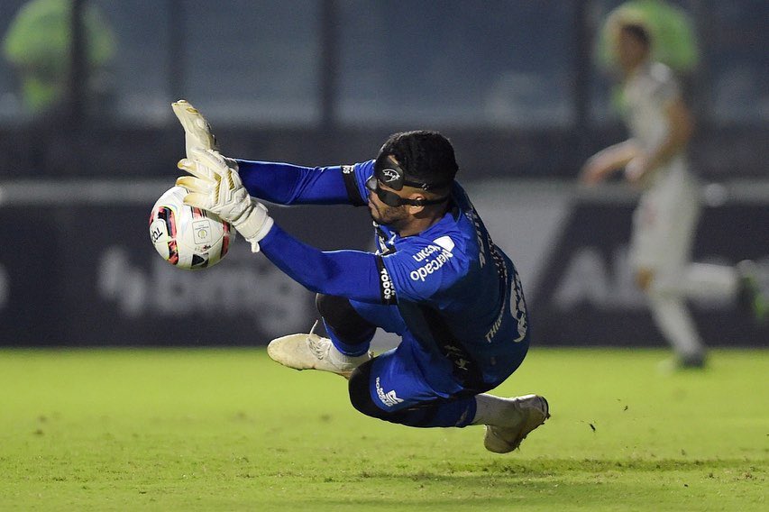 Em busca de um novo goleiro, São Paulo procura Thiago Rodrigues