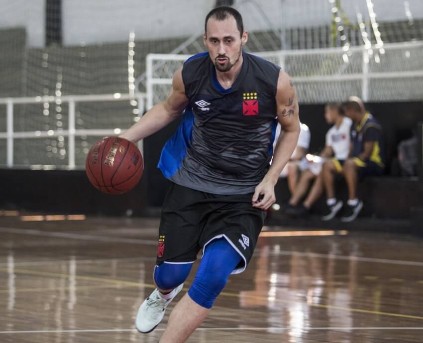 Ex-atleta do Vasco Fúlvio anuncia sua aposentadoria do basquete