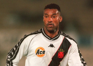 Saiba quem são os jogadores que o Vasco mais deve