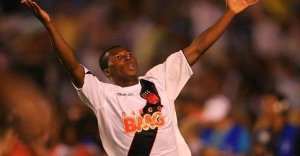 Saiba quem são os jogadores que o Vasco mais deve