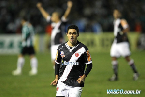 Saiba quem são os jogadores que o Vasco mais deve