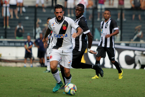 Saiba quem são os jogadores que o Vasco mais deve