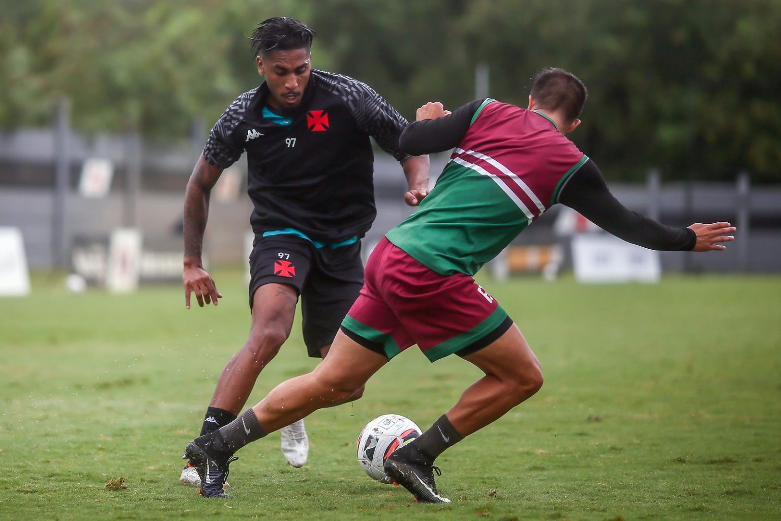 Vasco vence jogo-treino contra o Barra da Tijuca com gol de reforço