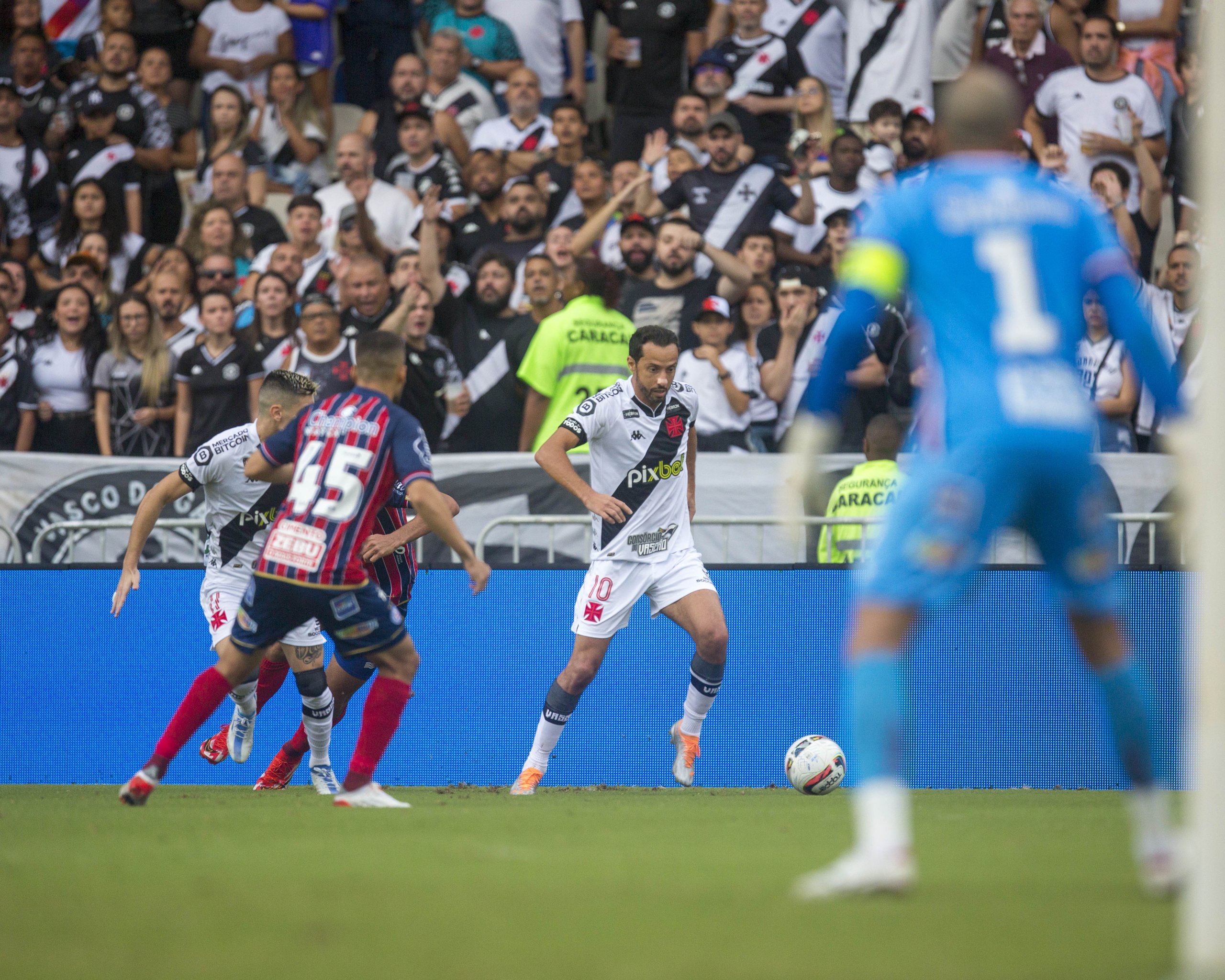 Sem ganhar do Bahia em Salvador há dez anos, Vasco vai ter que superar tabu e fraco aproveitamento como visitante