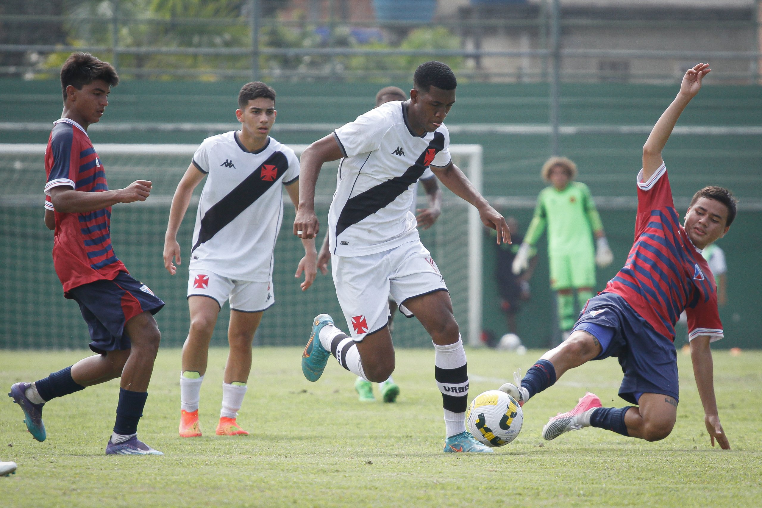 Vasco perde de virada para o Fortaleza no Brasileiro sub-17