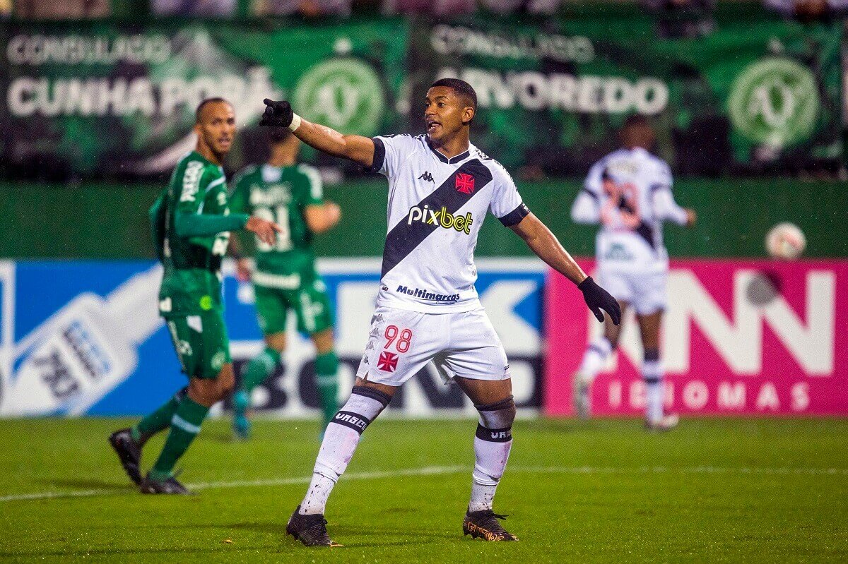 Carlos Brazil abre o jogo e fala sobre possível saída de Zé Santos