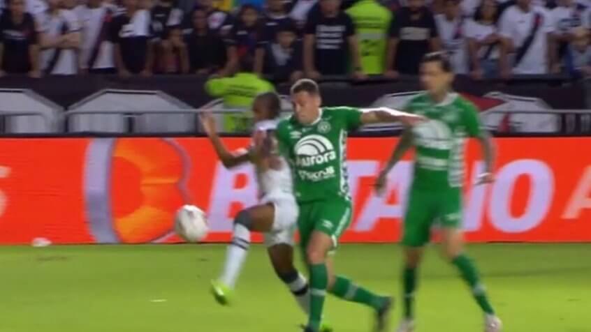 Vasco irá protestar contra árbitros de jogo contra a Chapecoense