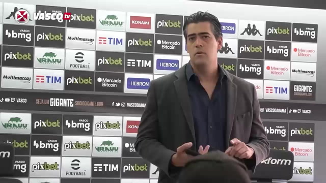 Vasco tem conversas com dois técnicos