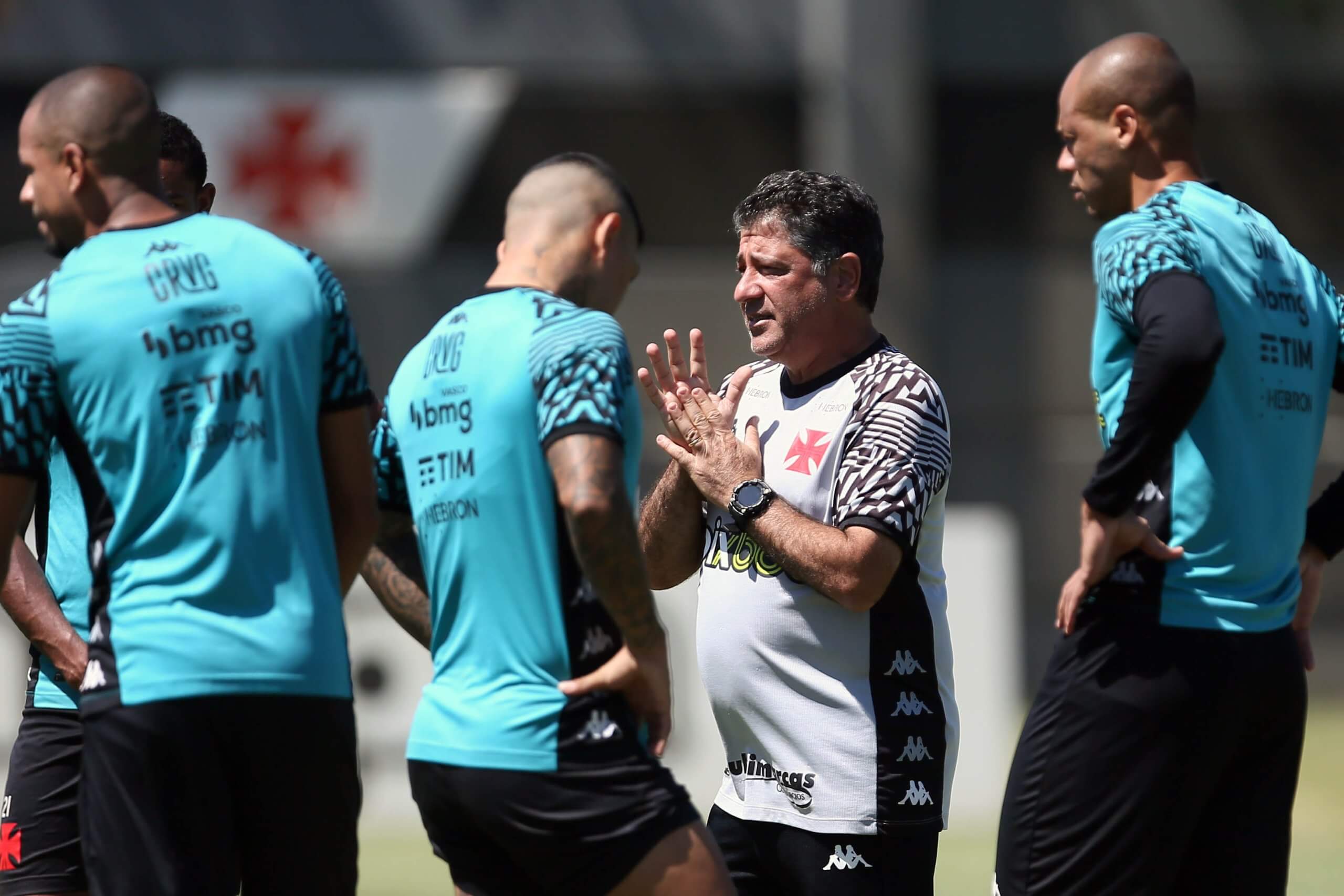 Vasco divulga lista de relacionados para jogo contra o Brusque