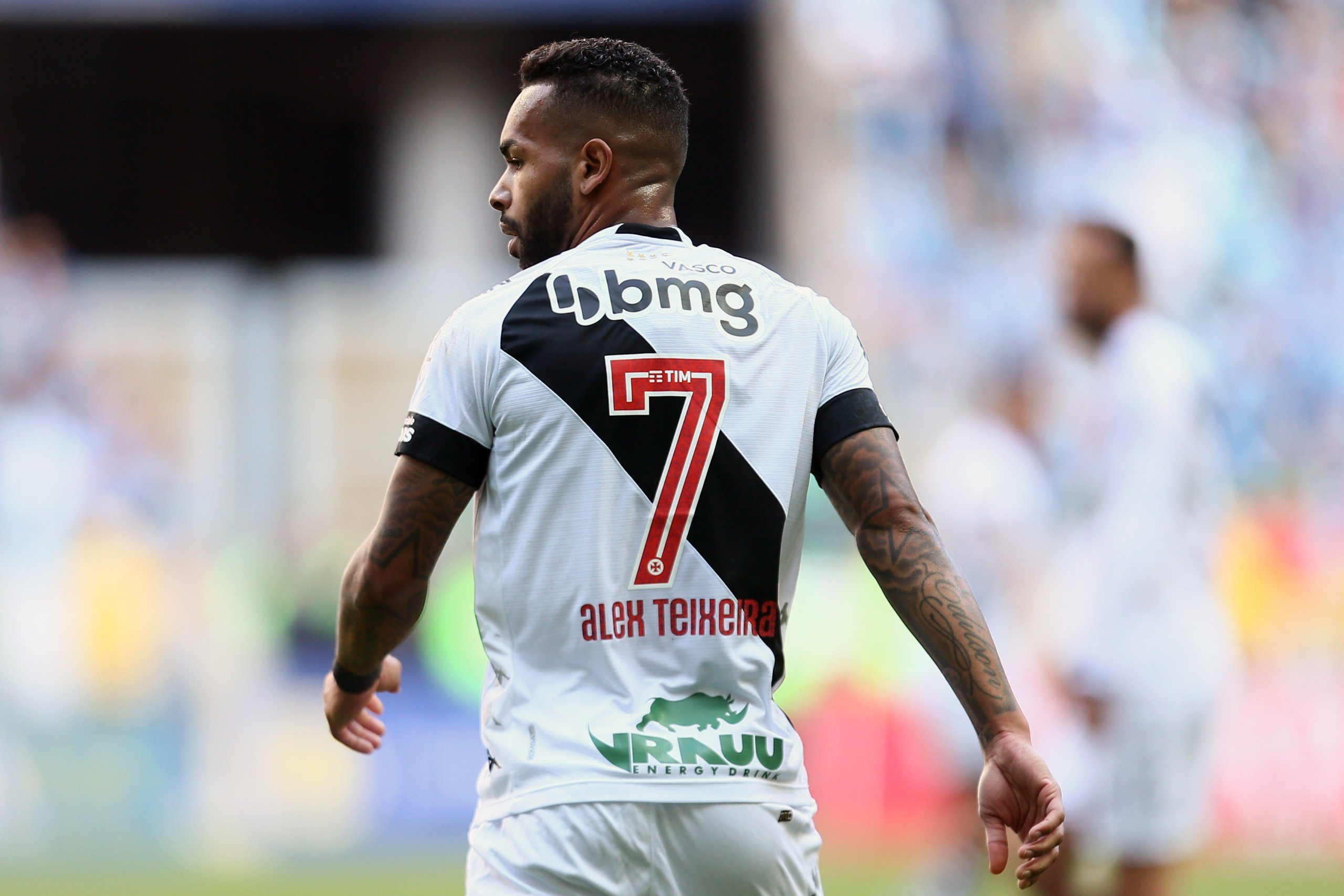 Em 8 jogos desde a estreia de Alex Teixeira, Vasco teve apenas 2 vitórias