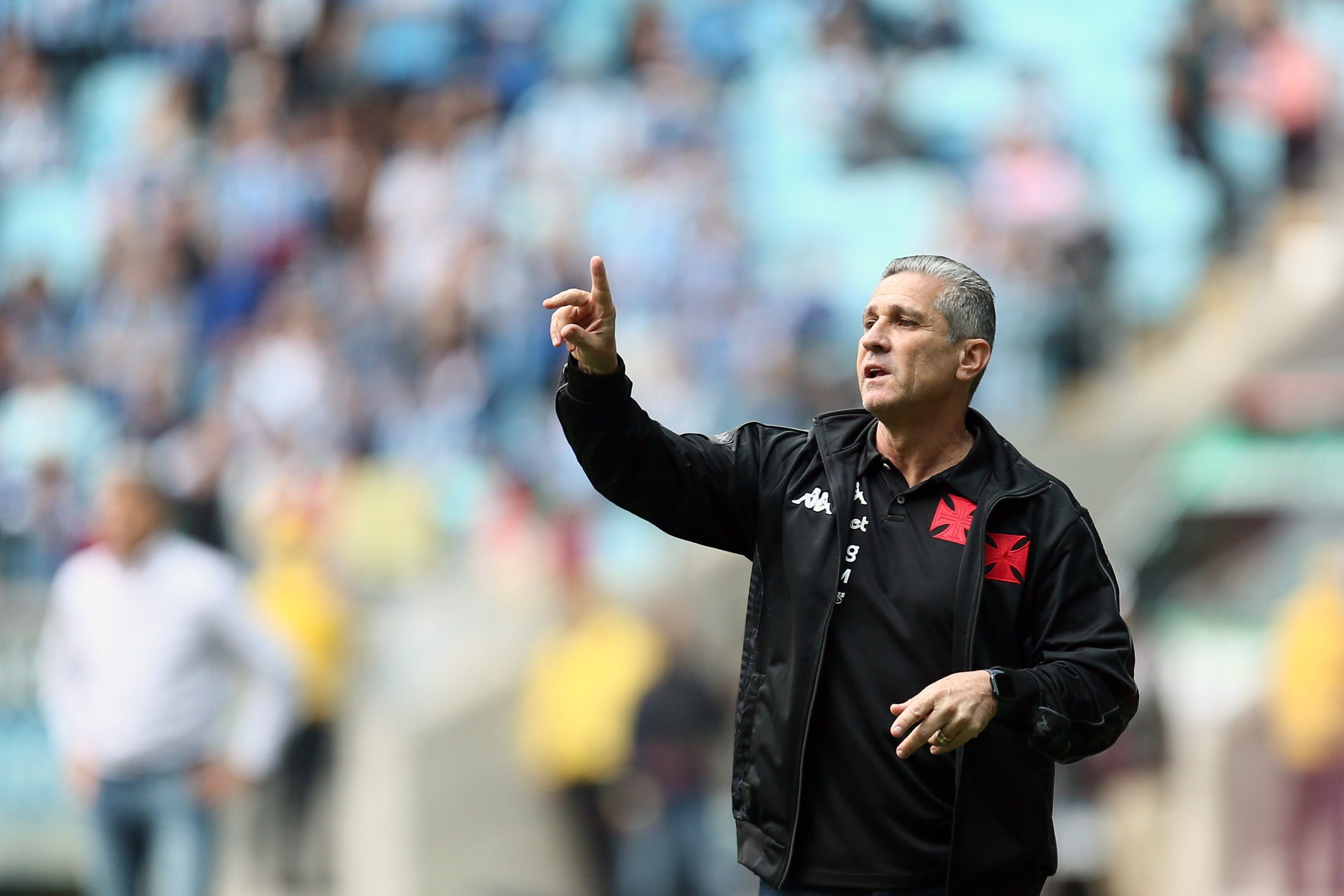 Após derrota, Jorginho afirma: “A gente precisa se organizar”